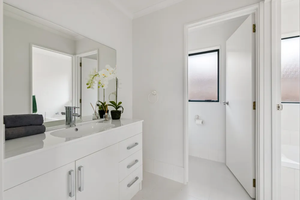 Photos of 10 Medvale Avenue