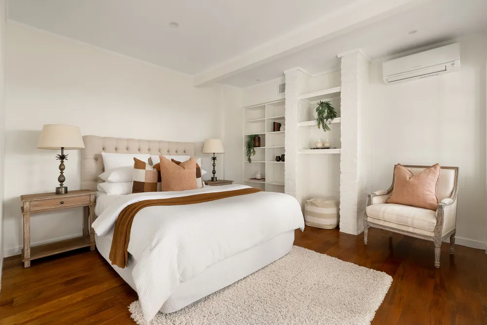 Photos of 14 Harbour Street