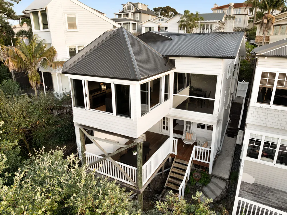 Photos of 14 Harbour Street