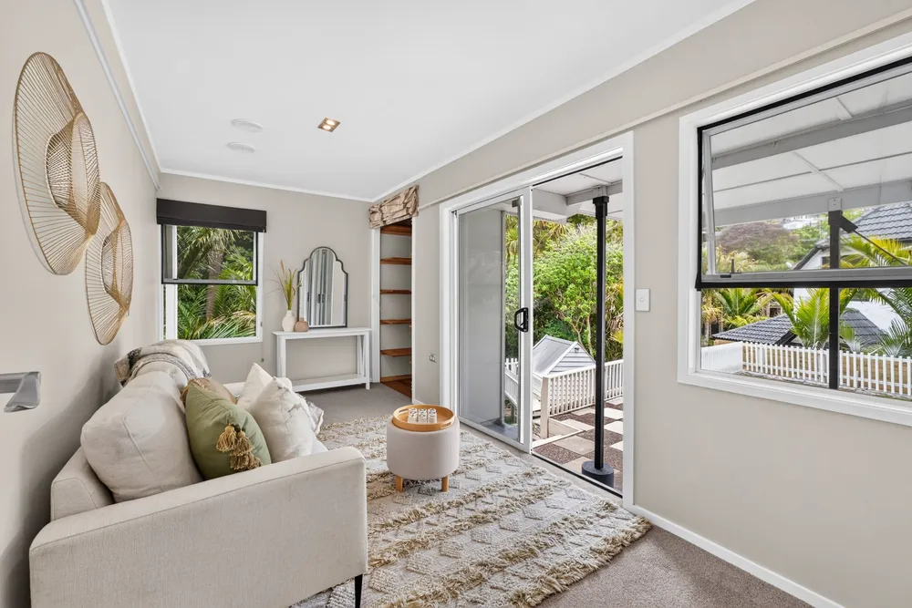 Photos of 22 Crocus Place