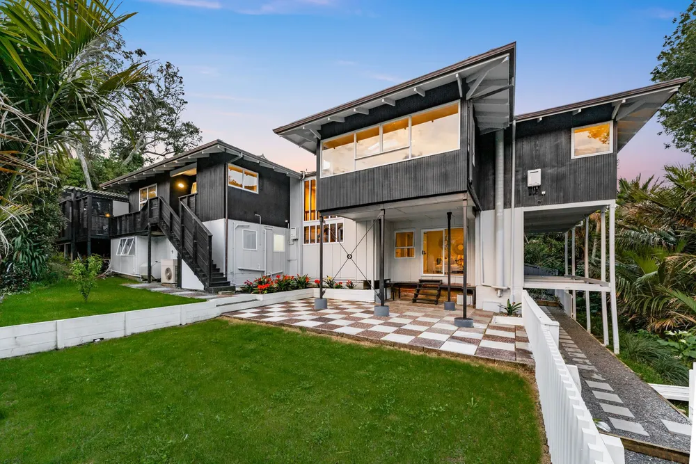 Photos of 22 Crocus Place