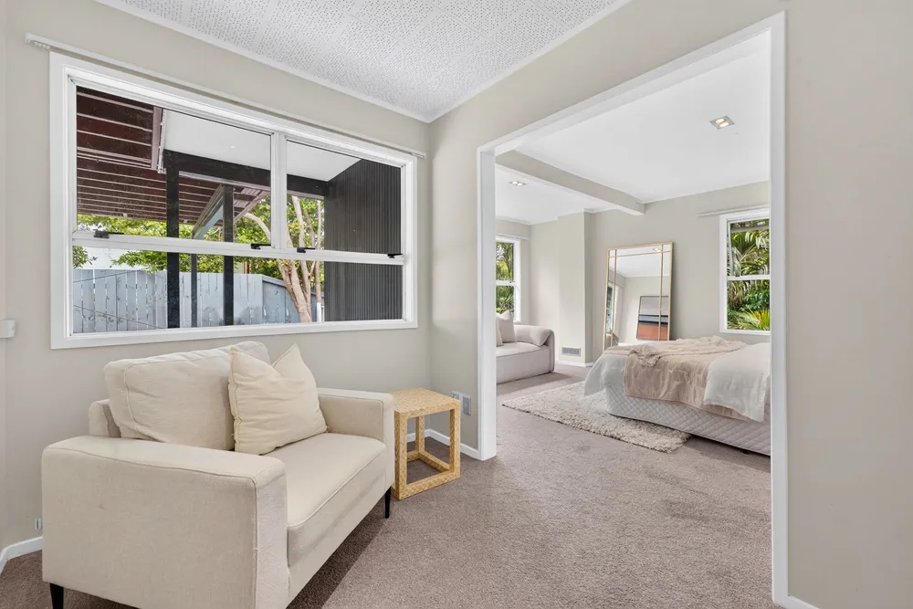 Photos of 22 Crocus Place