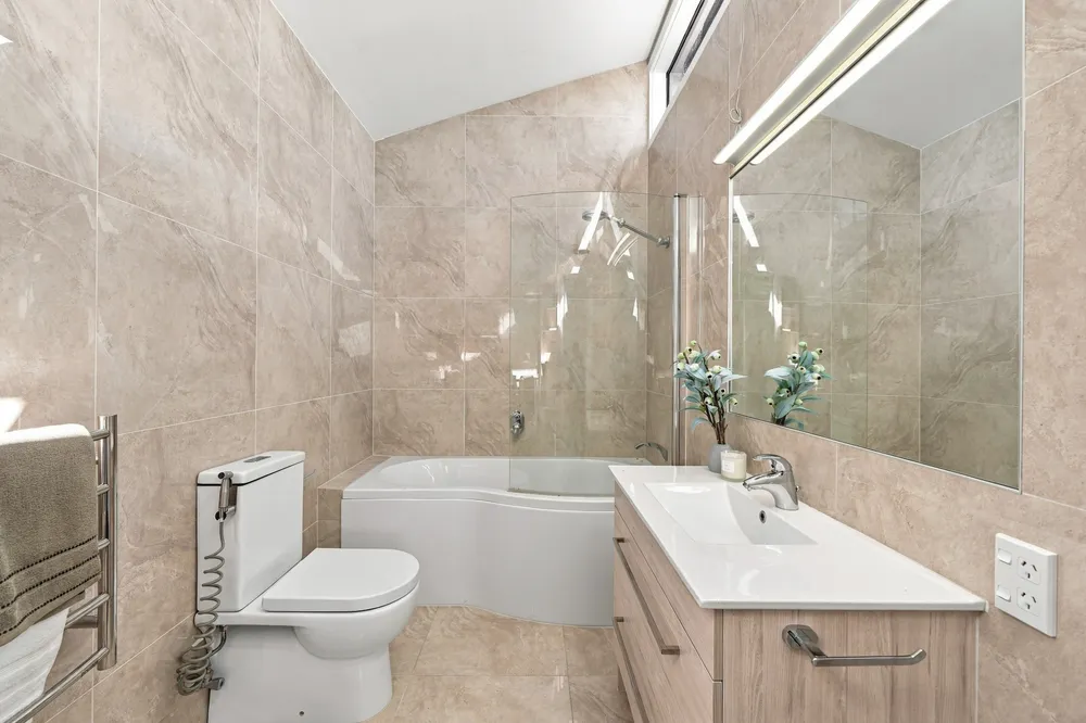 Photos of 75C Harakeke Street