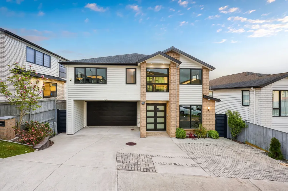 Photos of 10 Tannaghmore Drive