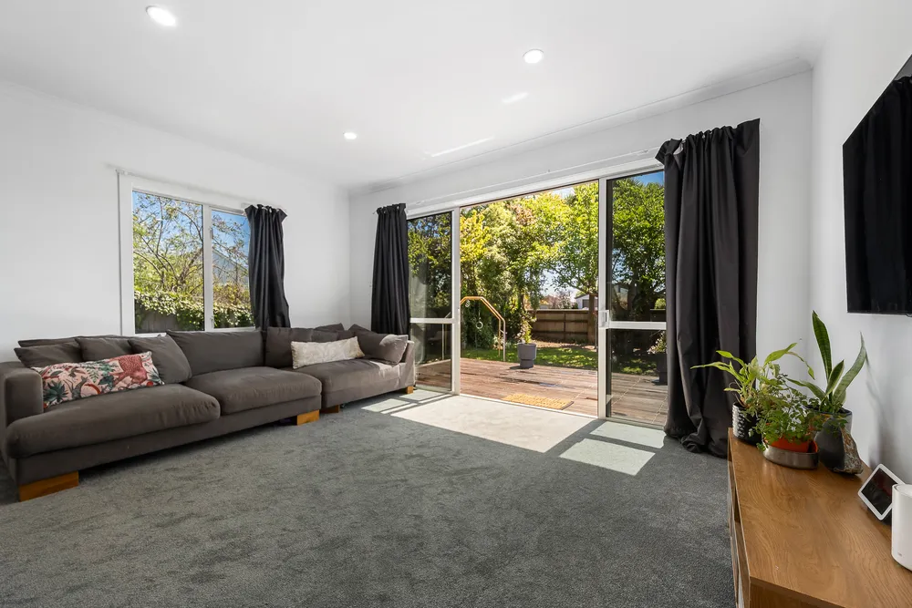 Photos of 34 Achilles Street