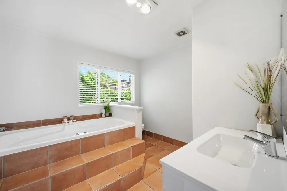 Photos of 2/8 Rossmore Terrace