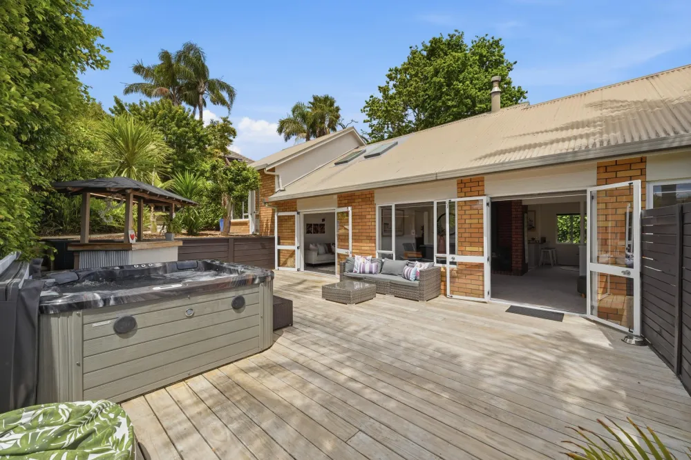 Photos of 2/8 Rossmore Terrace