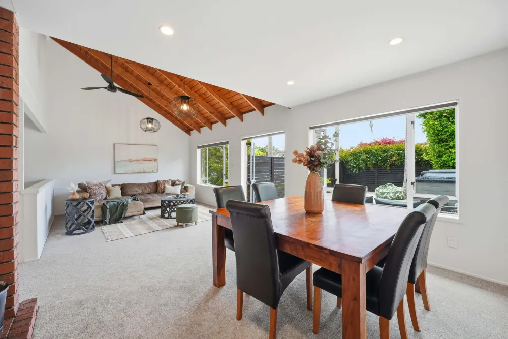 Photos of 2/8 Rossmore Terrace