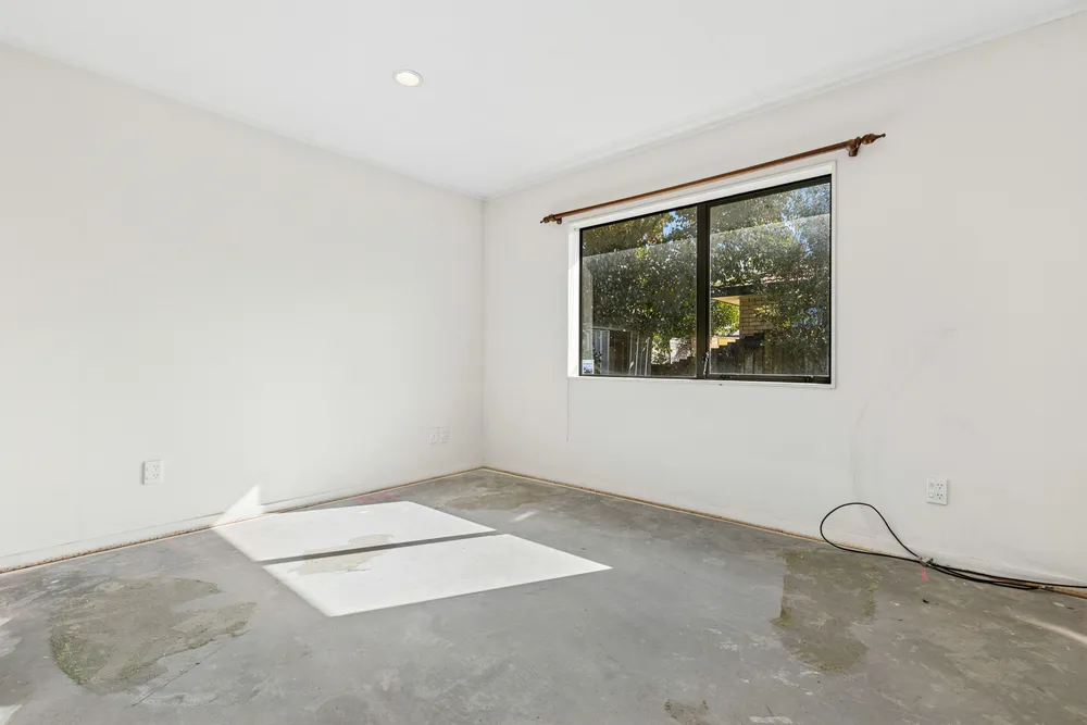 Photos of 139e Wyllie Road