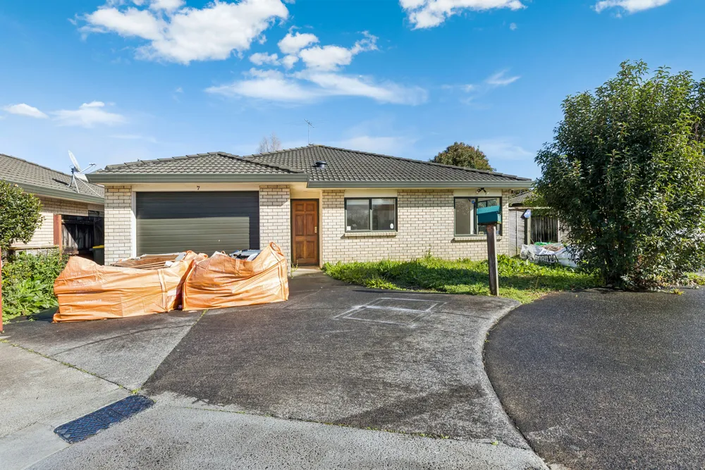 Photos of 139e Wyllie Road