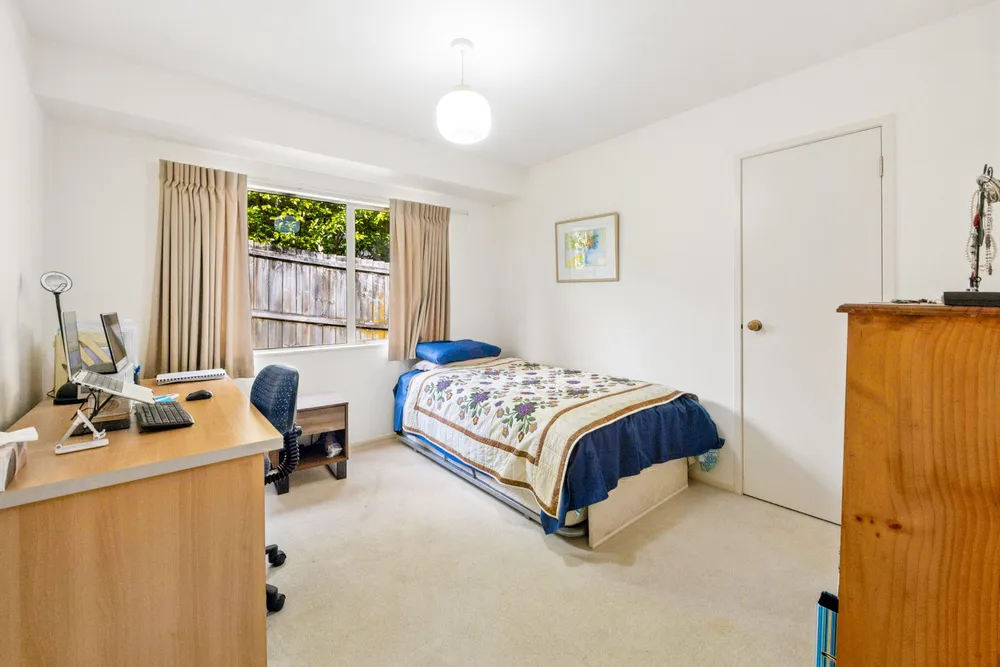Photos of 12 Woodfern Crescent