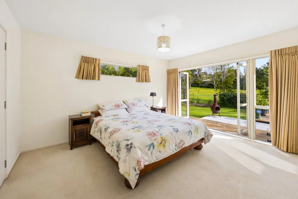 Photos of 12 Woodfern Crescent