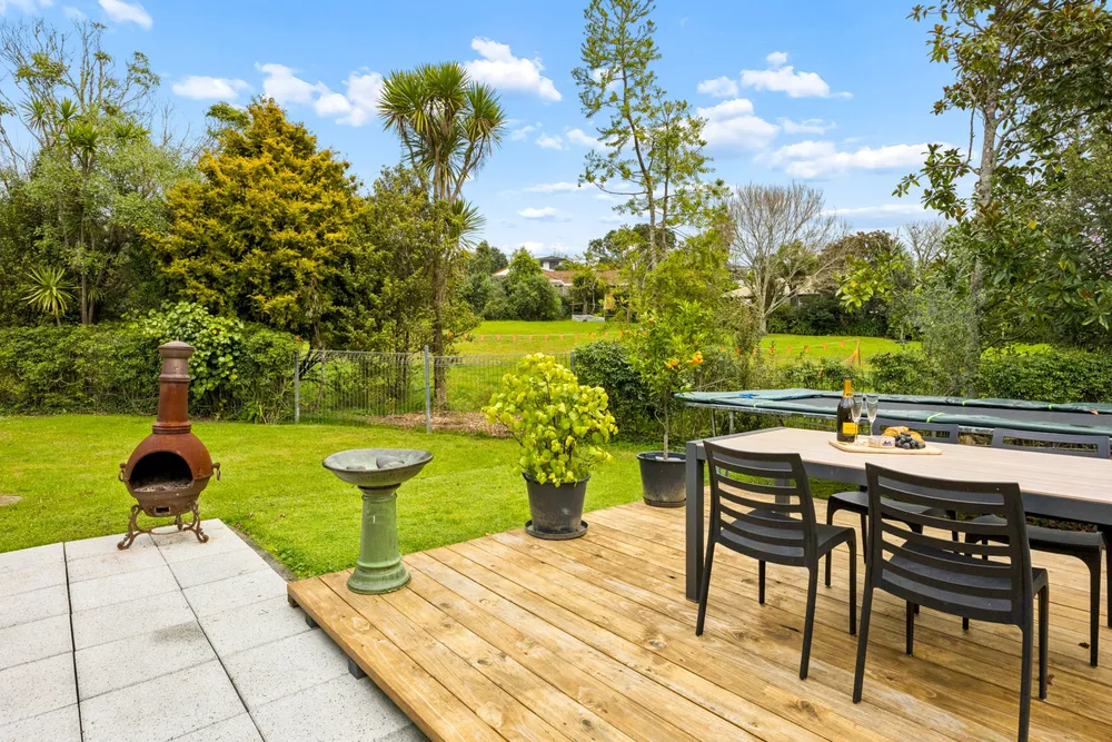 Photos of 12 Woodfern Crescent