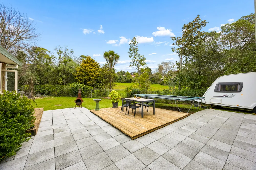 Photos of 12 Woodfern Crescent