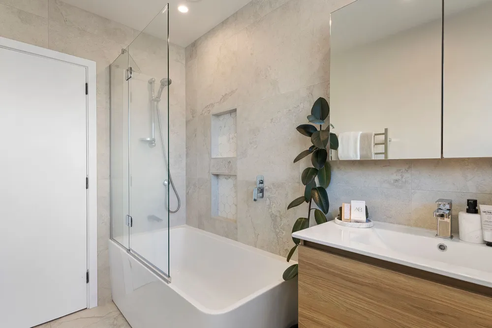 Photos of 15C Aeroview Drive