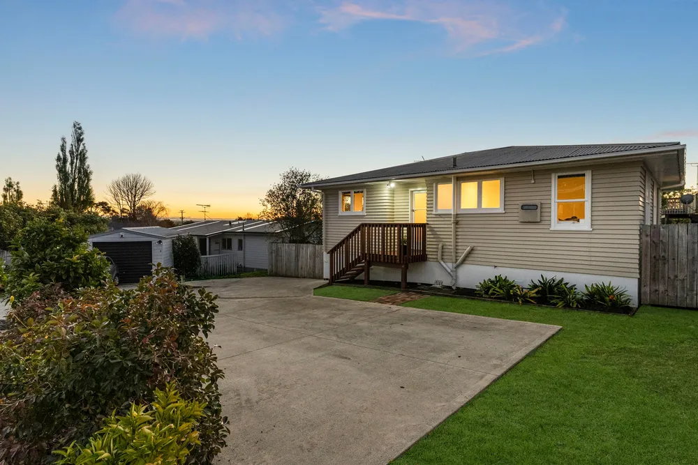 Photos of 15C Aeroview Drive