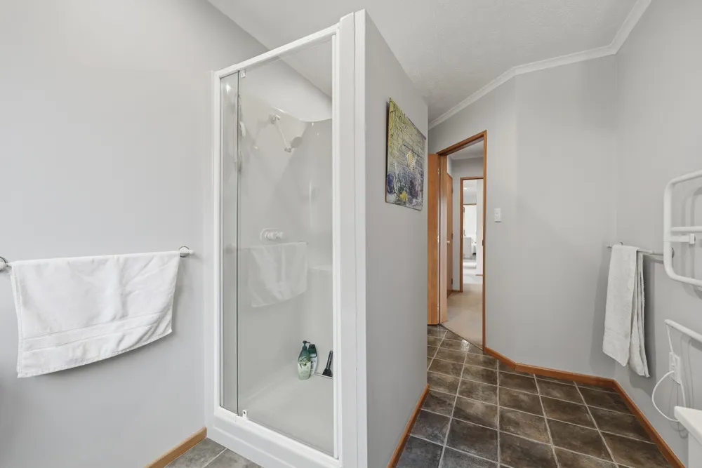 Photos of 21 Ferntree Drive
