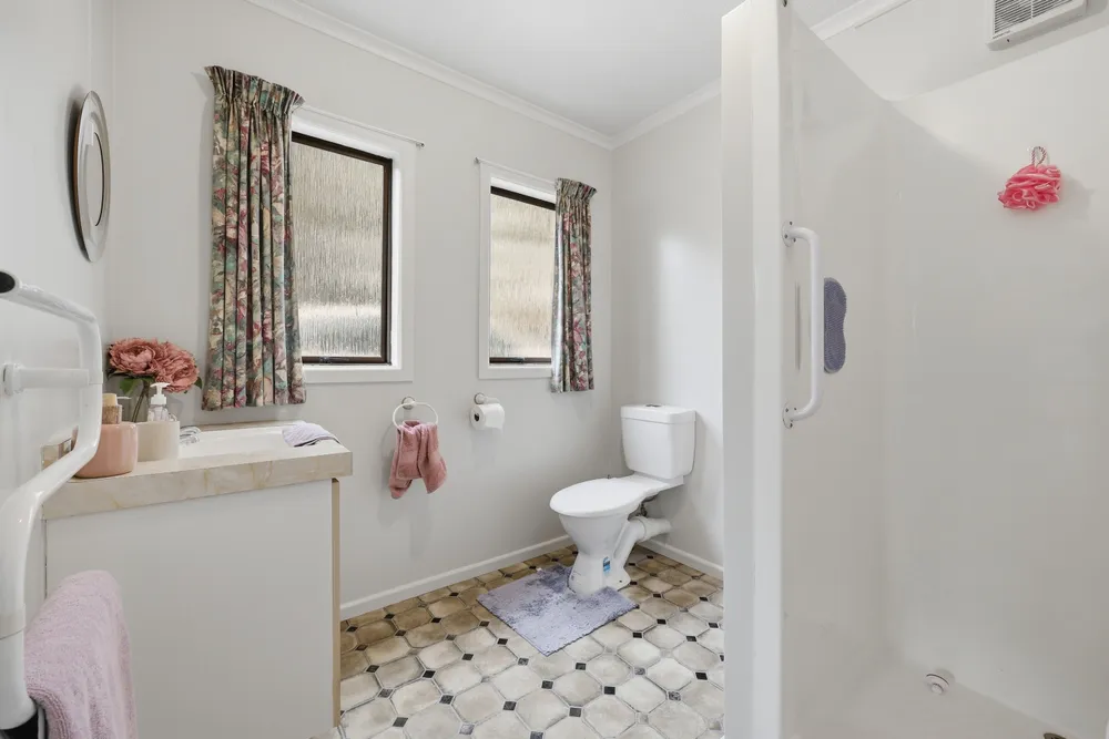 Photos of 21 Ferntree Drive