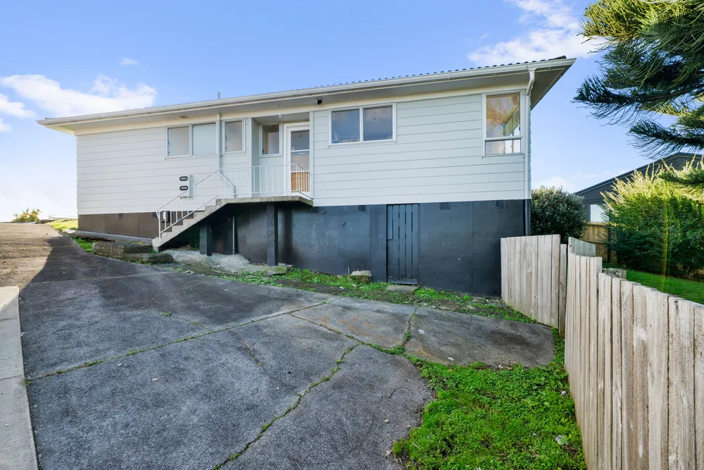 Photos of 49 Hyperion Drive