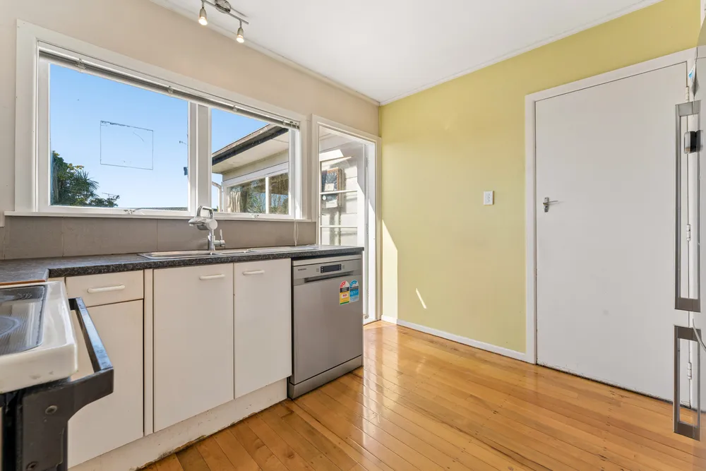 Photos of 327 East Coast Road