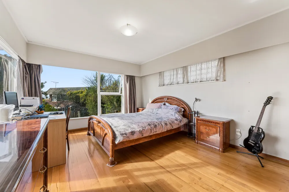 Photos of 327 East Coast Road