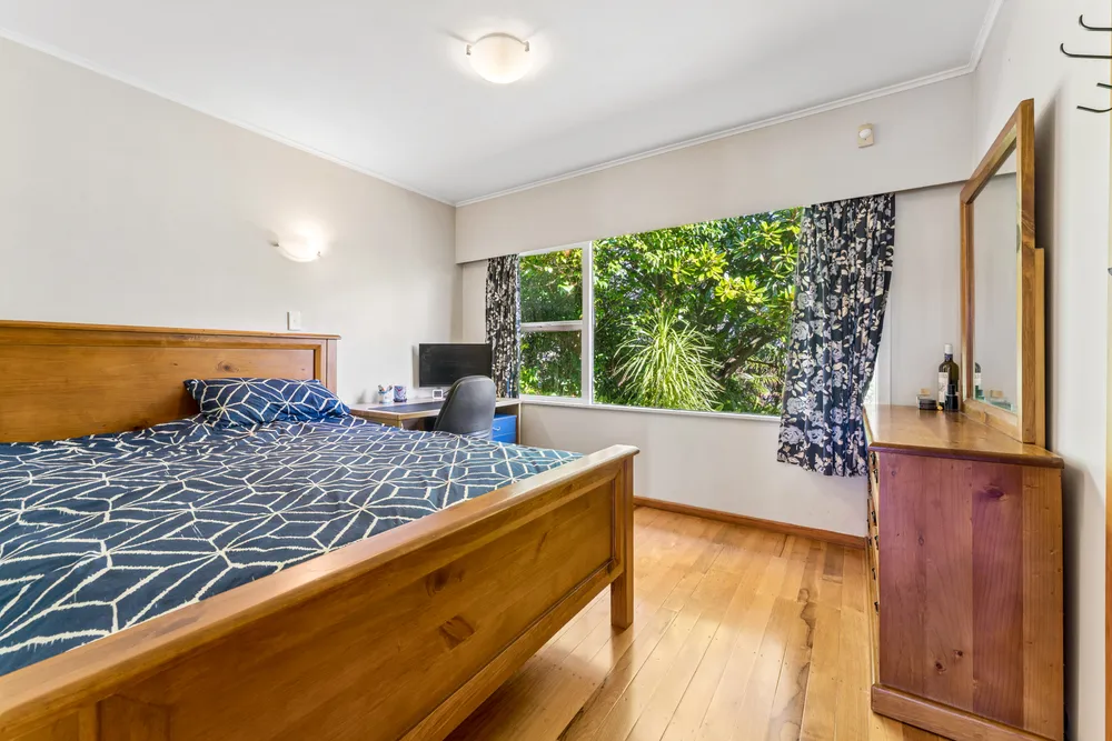 Photos of 327 East Coast Road