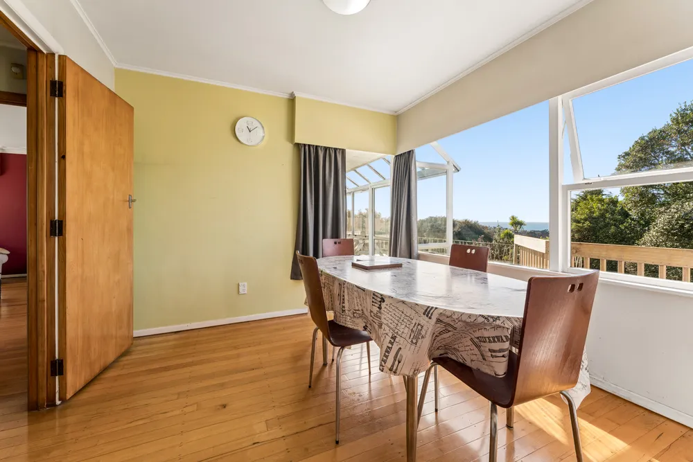 Photos of 327 East Coast Road