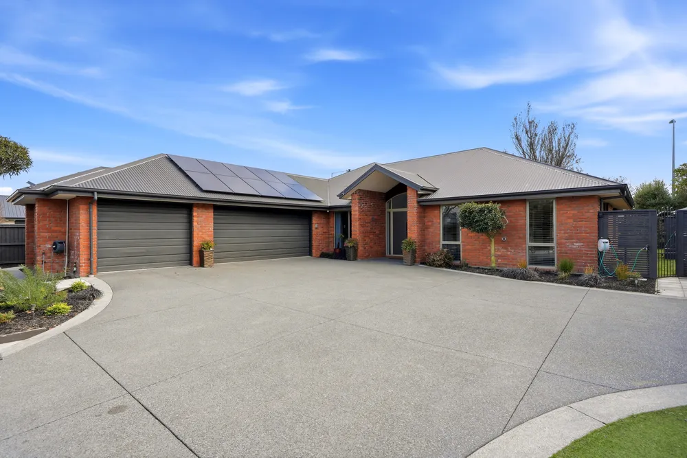 Photos of 2 Ryton Way