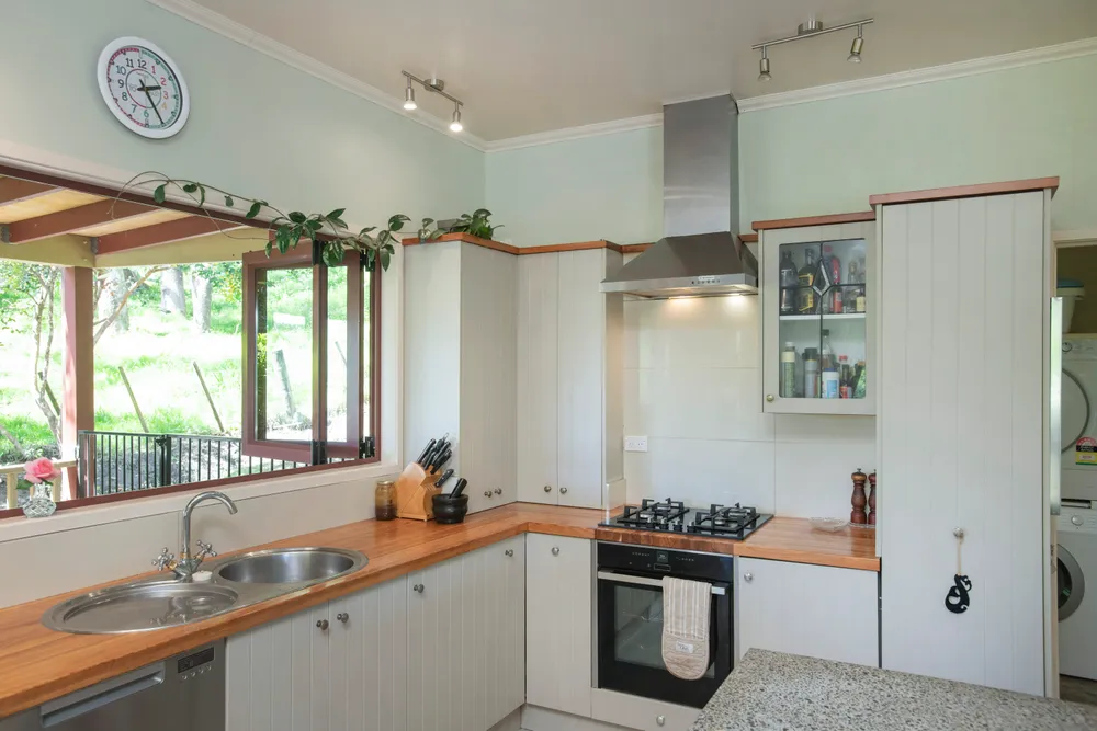 Photos of 37a Massey Road