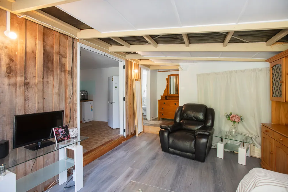 Photos of 37a Massey Road