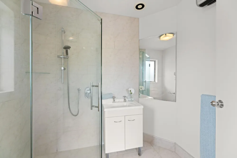 Photos of 169 Telegraph Road