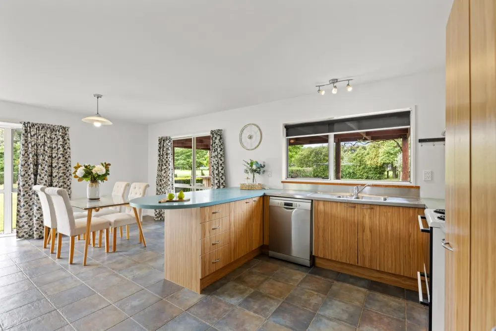 Photos of 169 Telegraph Road