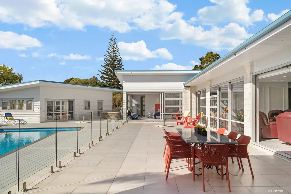 Photos of 168 Logan Road