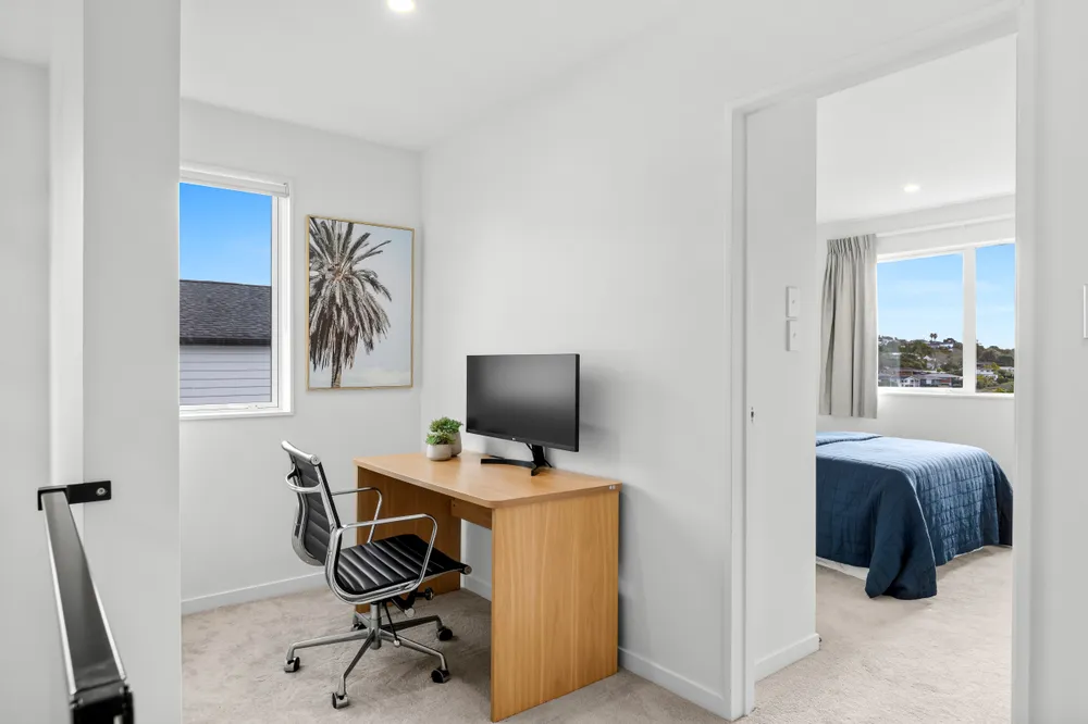 Photos of 31B Weatherly Road