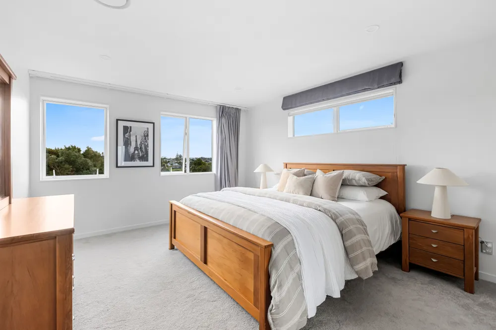 Photos of 31B Weatherly Road