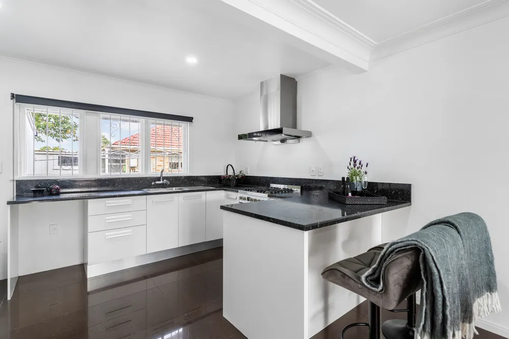 Photos of 1/51 King George Avenue