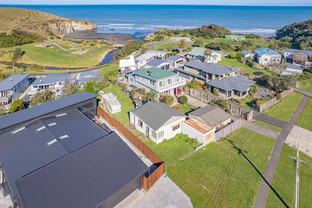 Photos of 10 Mowhanau Drive