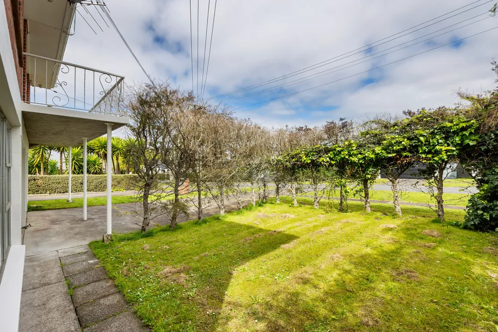 Photos of 2A Douglas Avenue