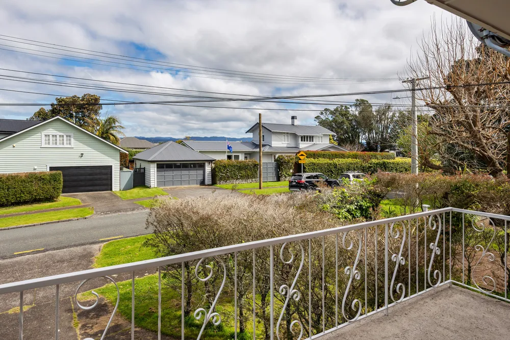 Photos of 2A Douglas Avenue