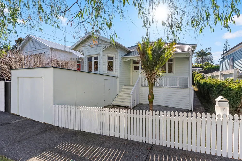 Photos of 7 Jessel Street