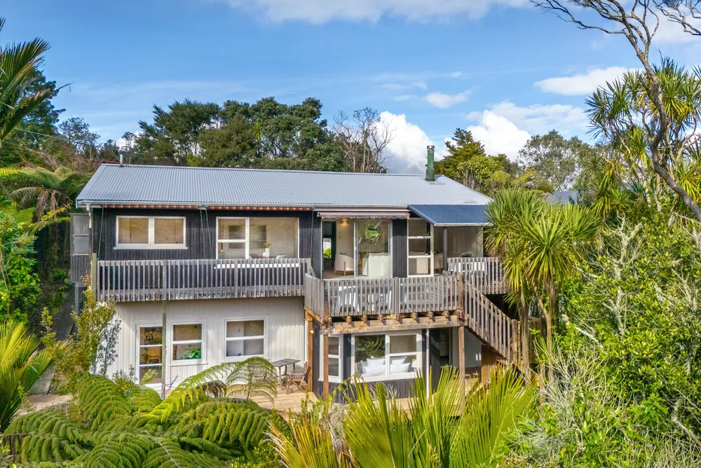 Photos of 15 Kauri Road