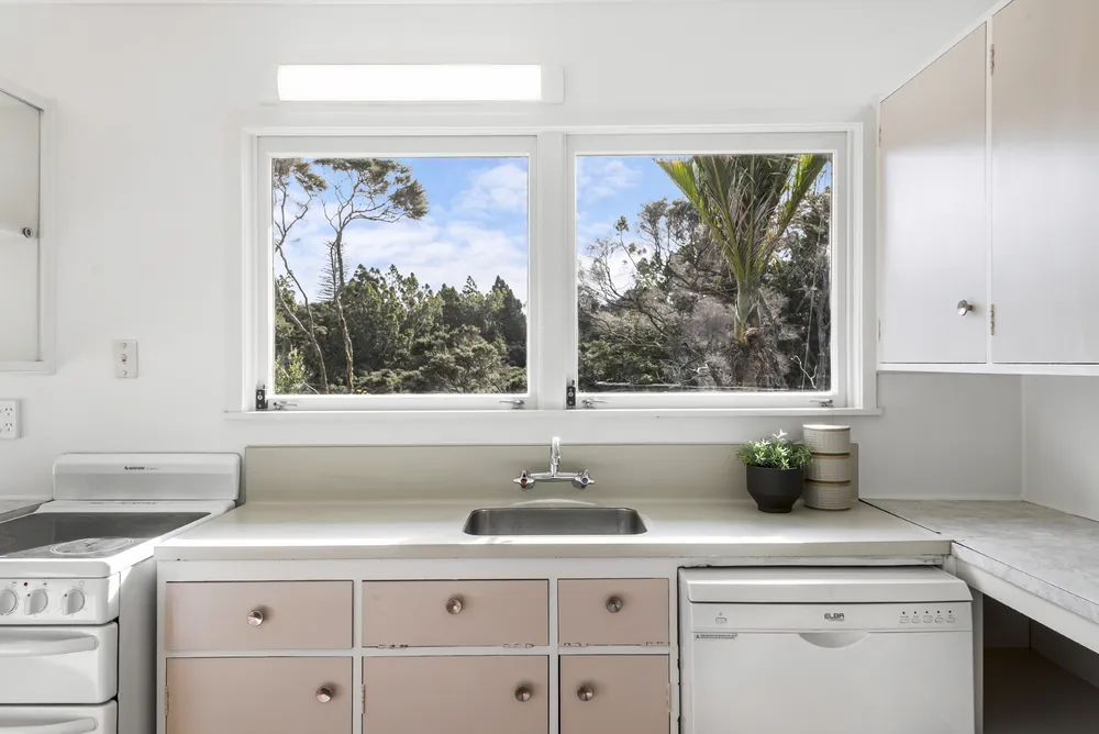 Photos of 15 Kauri Road
