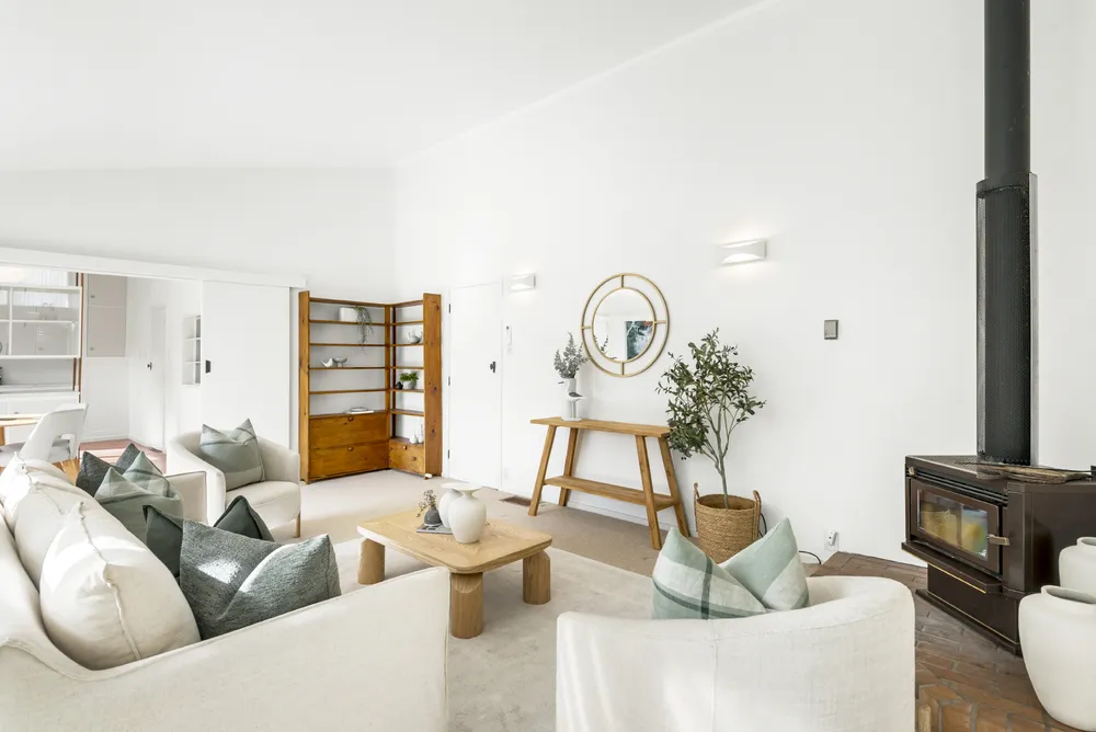 Photos of 15 Kauri Road