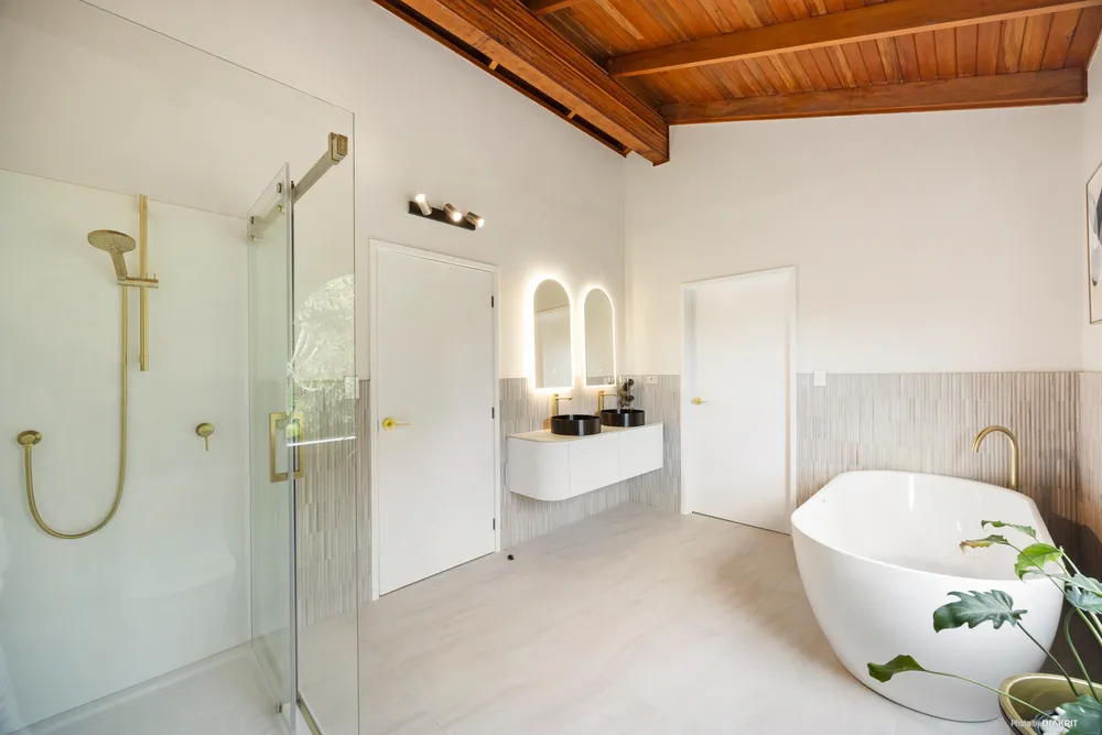 Photos of 34B Watene Road
