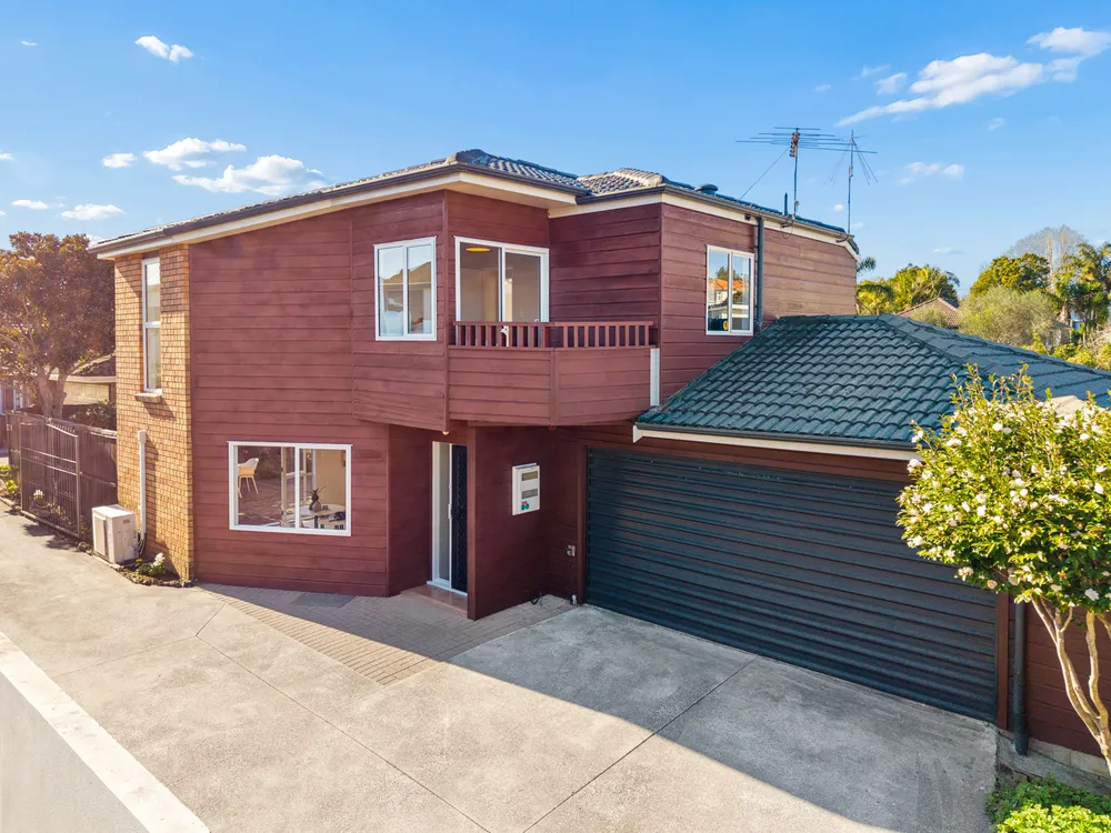 Photos of 8A Derby Downs Place