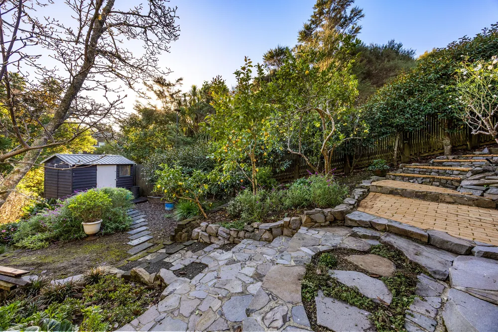 Photos of 33 Chamari Close