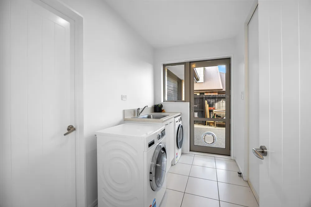 Photos of 99 Bibiana Street