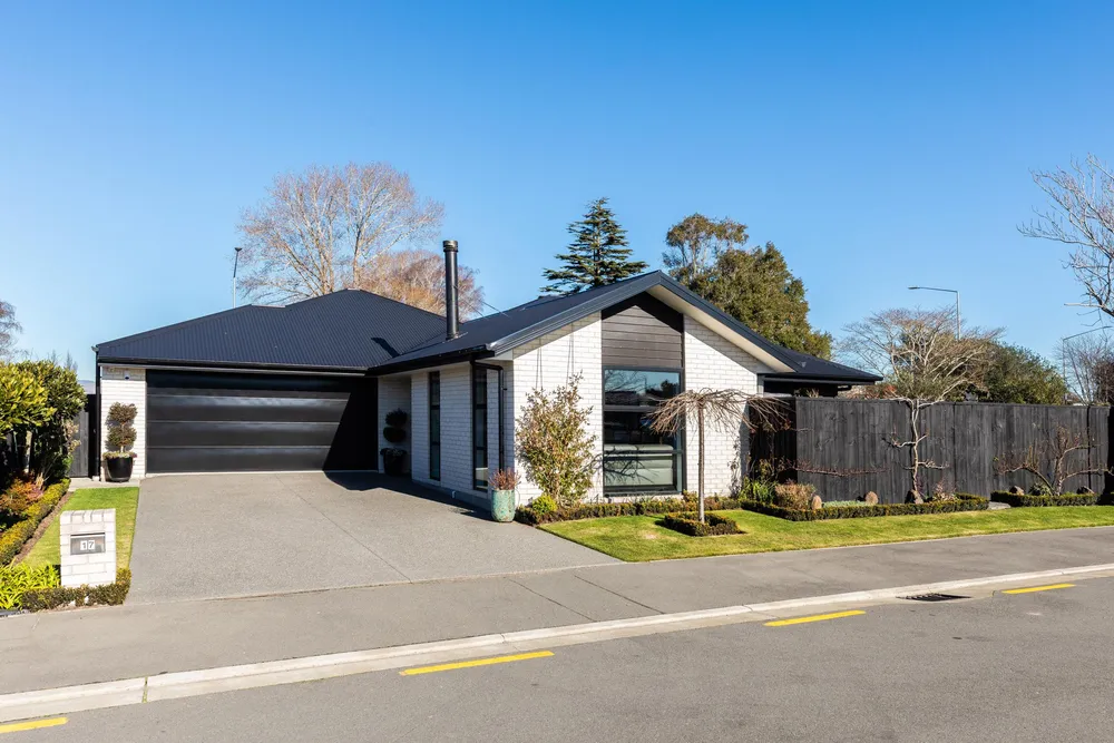 Photos of 17 Parawai Street