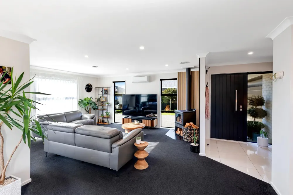 Photos of 17 Parawai Street