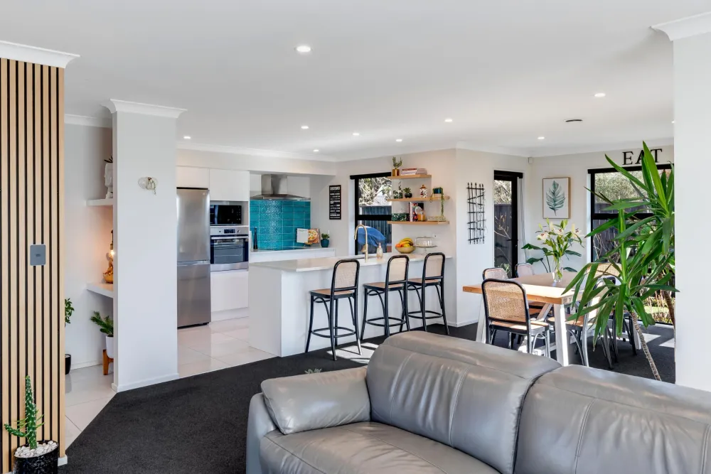 Photos of 17 Parawai Street